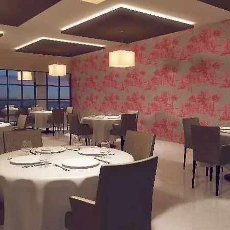 优雅奢华行政套房酒店-仅供成人入住 5* 查加基恩