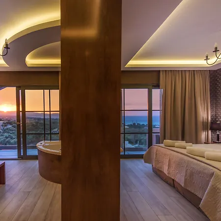 ホテル Elegance Luxury Executive - Adults Only 5*