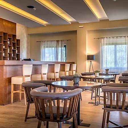 Hotel Elegance Luxury Executive - Adults Only Tragaki
